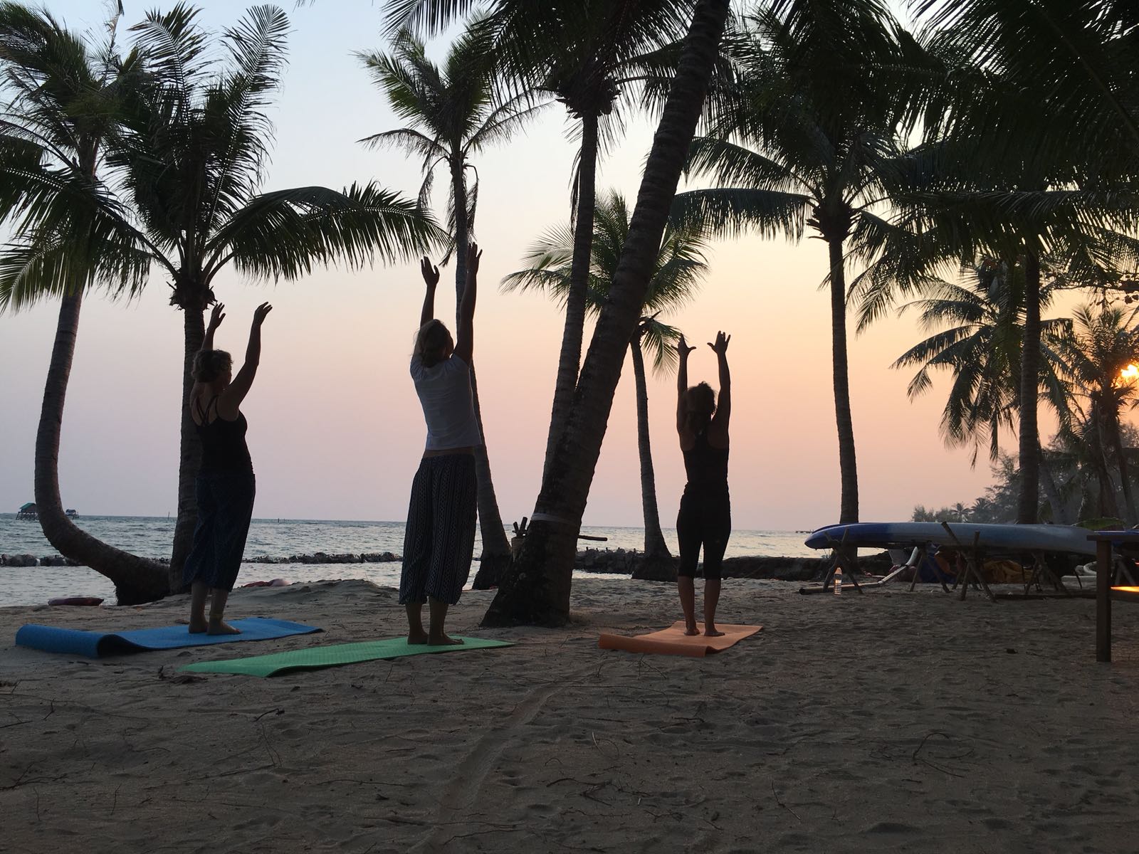 les salutations au soleil levant